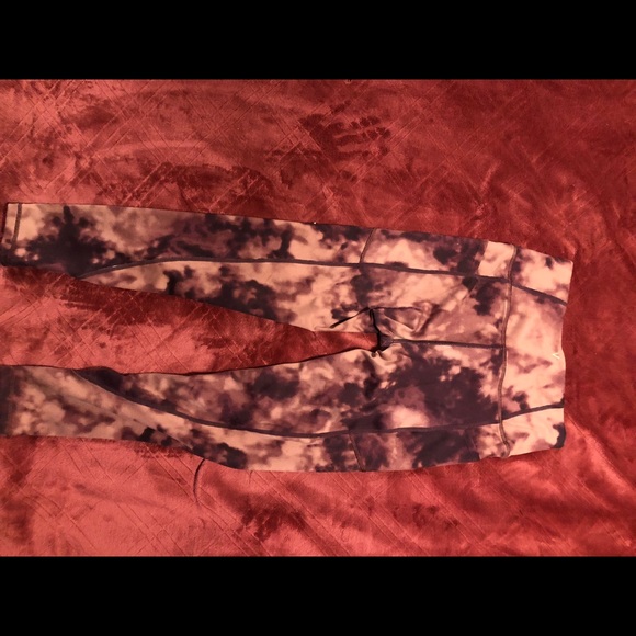 Victoria Secret Legging - Picture 4 of 5